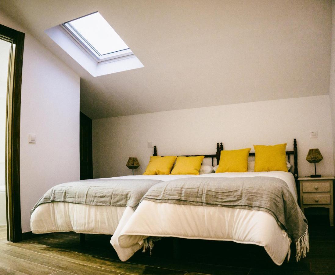 El Aprisco, Con Piscina Climatizada En Hueva-Guadalajara Villa Ngoại thất bức ảnh