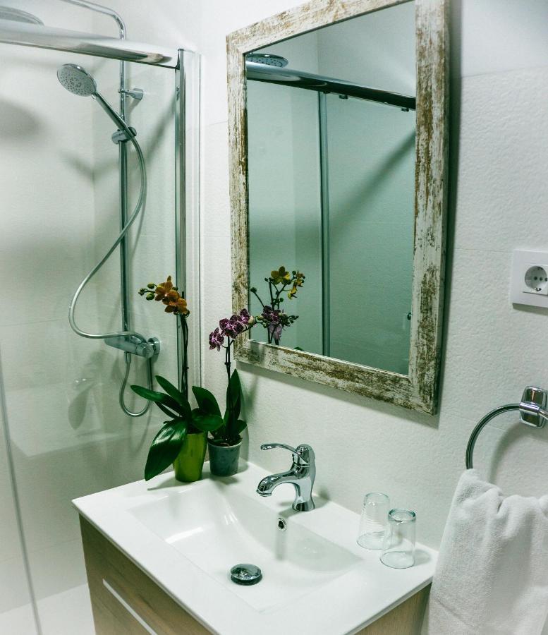 El Aprisco, Con Piscina Climatizada En Hueva-Guadalajara Villa Ngoại thất bức ảnh