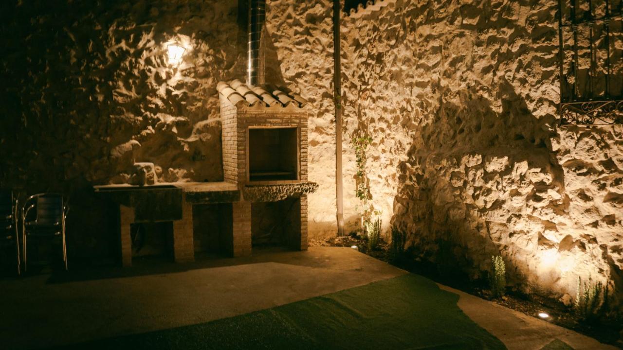 El Aprisco, Con Piscina Climatizada En Hueva-Guadalajara Villa Ngoại thất bức ảnh